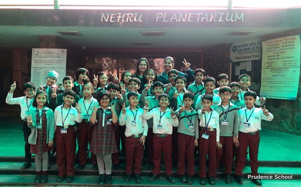 Trip-to-Nehru-Planetarium-Grade-3